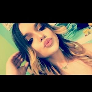 Meet your Posher, Paola